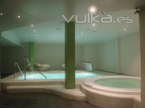 Piscina Balneario Spa & Wellnes