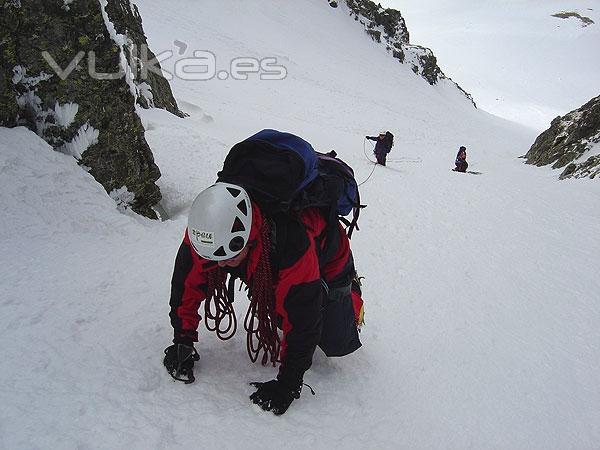 Escalada Invernal en corredor