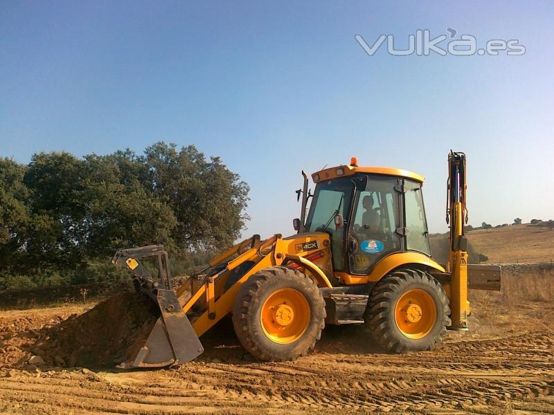 HORMIFREX, RETRO MIXTA JCB-4CX FREGENAL DE LA SIERRA