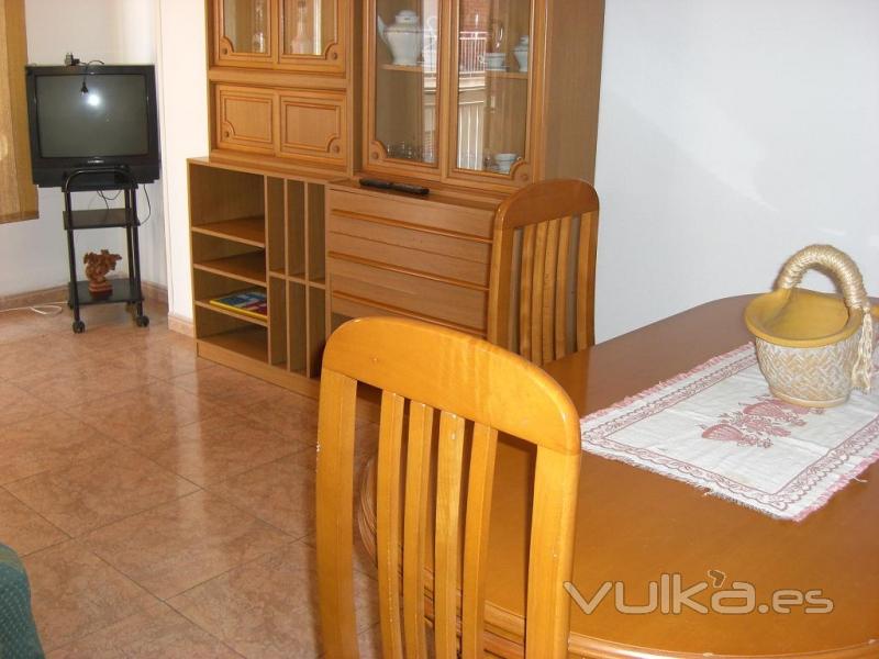 apartamento de 3 dormitorios  a un paso de la playa(almudena)