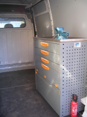 Equipamiento furgonetas inansur