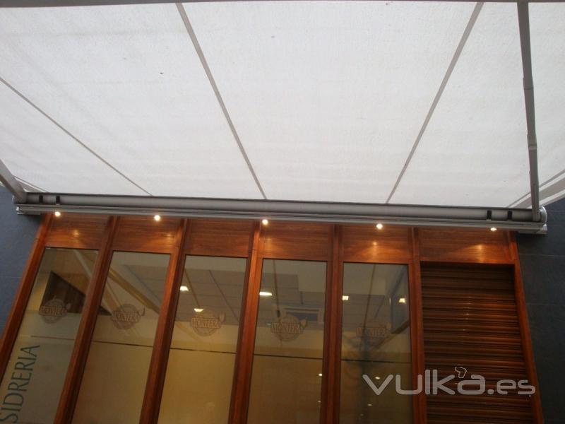 TOLDO MODELO MESABOX