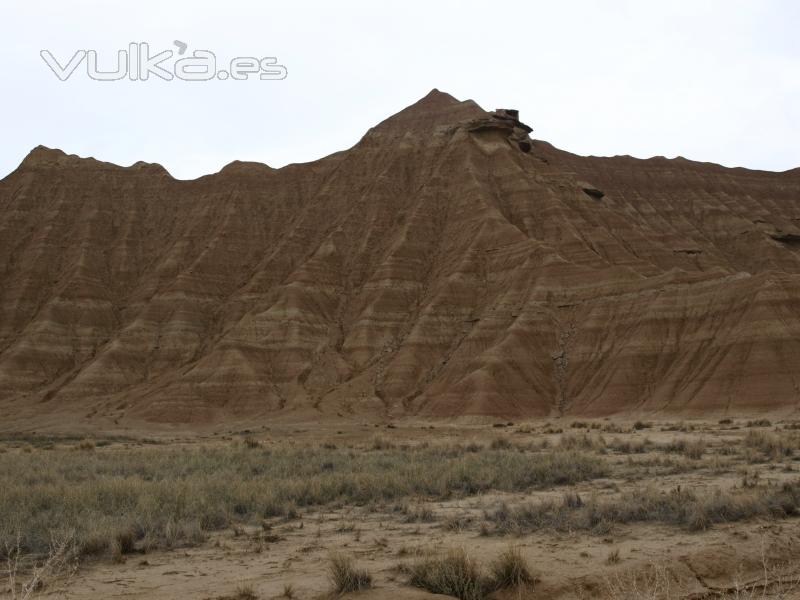 Bardenas Reales de Navarra.Rutas guiadas en 4x4. Senderismo trekking.