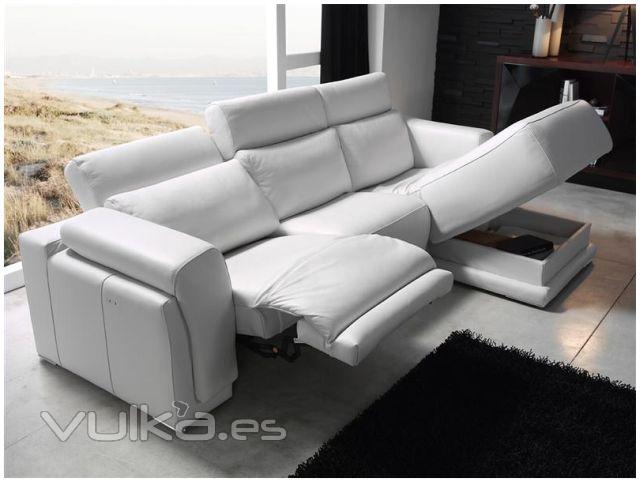 Sofa modelo madeira de Pedro ortiz