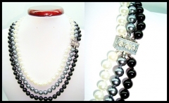 Bello collar de importacion diseno perlas 3 linias , cierre  con strass, libre de niquel