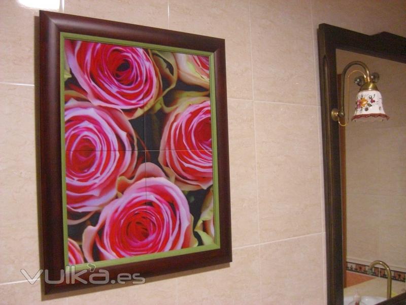 Cuadro de cermica imagen de rosas enmarcado