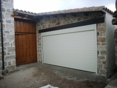 Puerta de garaje seccional automatica
