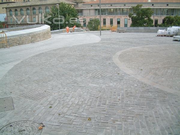 Cantera Olnasa - Piedra Natural para Revestimientos, Pavimentacin, Restauracin, Mobiliario urbano, etc.