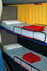 Interior autocar con camas
