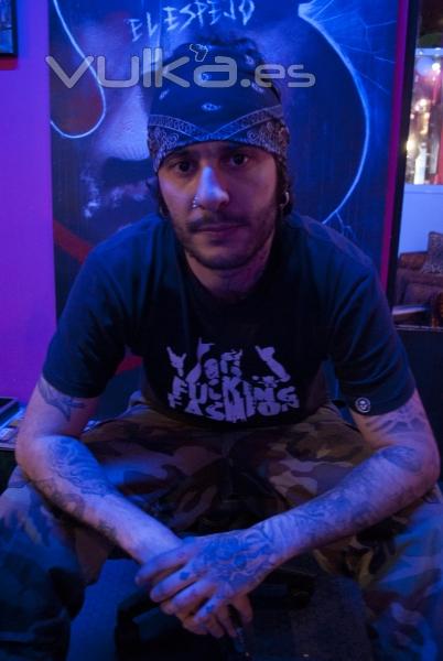 Andrés Vela (Tatuador de Suburban Tattoo)