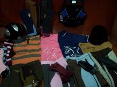 Todo en ropa de equitacion, pantalones, camisetas,cascos,chalecos
