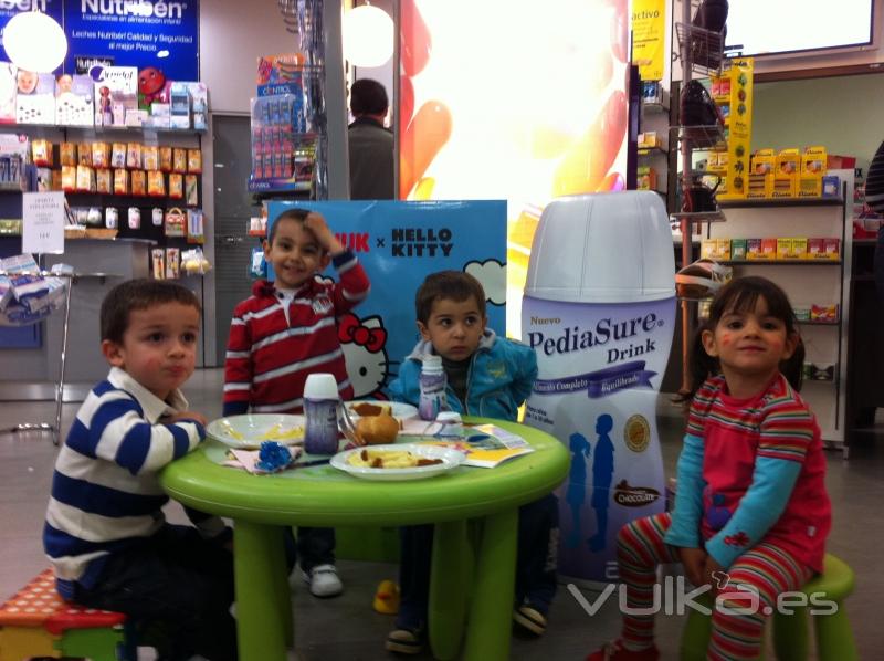 Asi fue nuestra MERIENDA PEDIASURE GRATIS EN FARMACIA DAZA. UN XITO!!