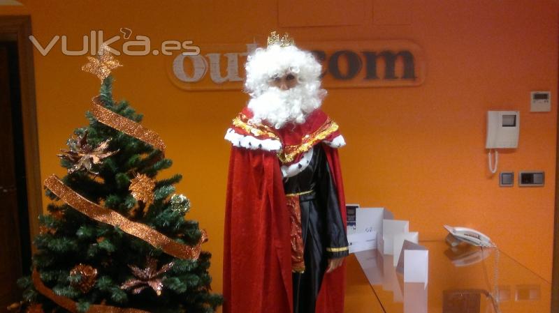 Los Reyes magos en Outycom (La de RRHH haciendo el Ganso)