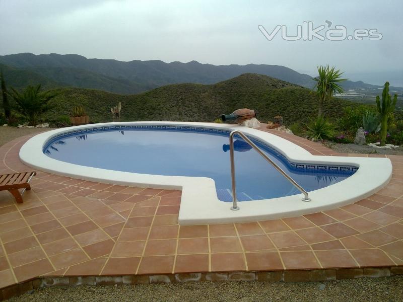 AGUILAS 8x4 CON JACUZZI