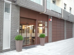 Fachada y entrada principal a nuestras instalaciones