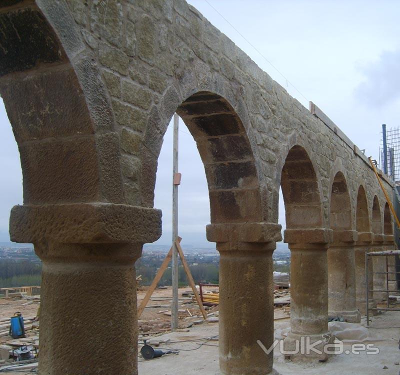 Reconstruccion de arcos Ermita de Alberite