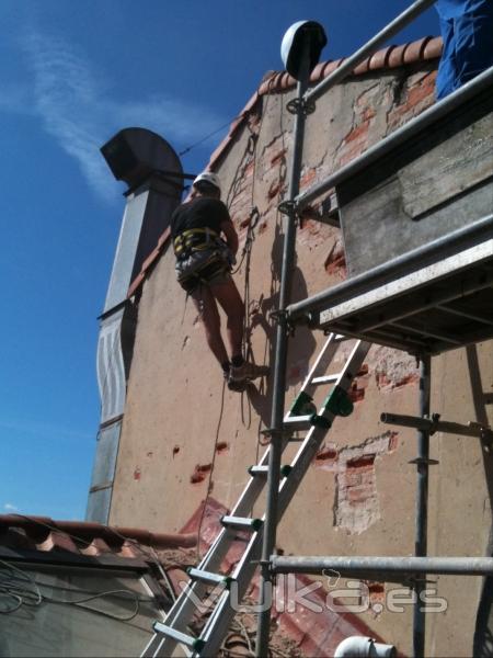 Reparacion de fachada colgados verticales