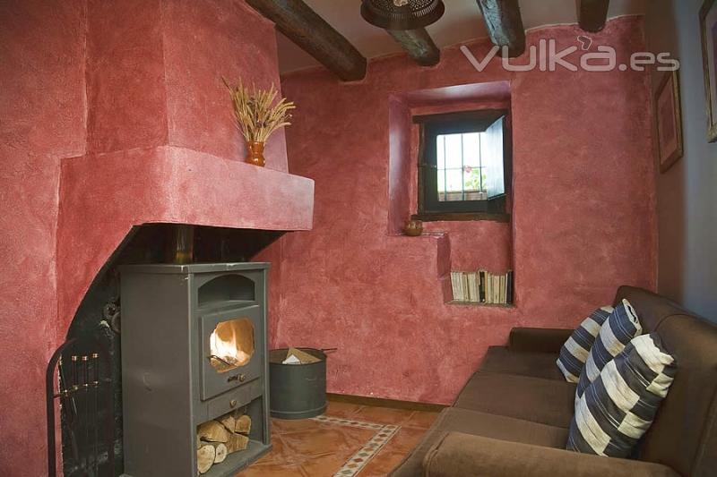 Casa Rural Montedeio - Sala de lectura con chimenea