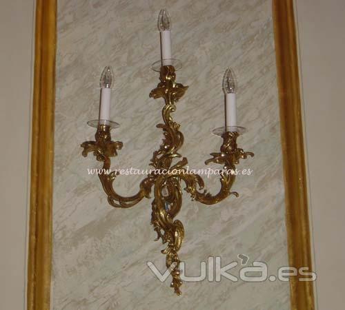 LImpieza y restauracion lámparas capilla del Palacion Real de Madrid