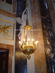 Limpieza y restauracion lamparas capilla del palacion real de madrid
