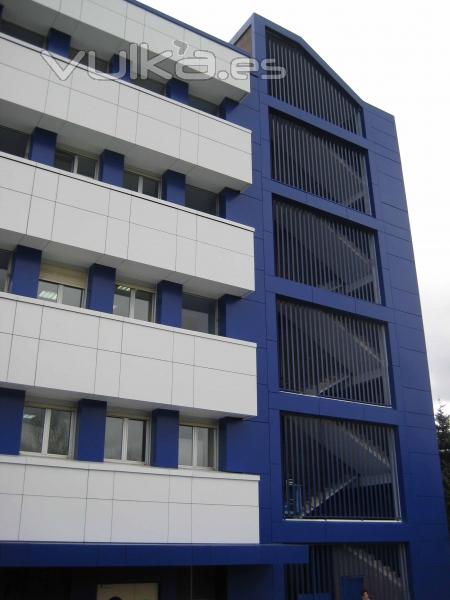 Rehabilitacin energtica de fachada de edificio pblico (FACHADA VENTILADA.)