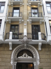 Detalle de restauracin de fachada de edificio privado