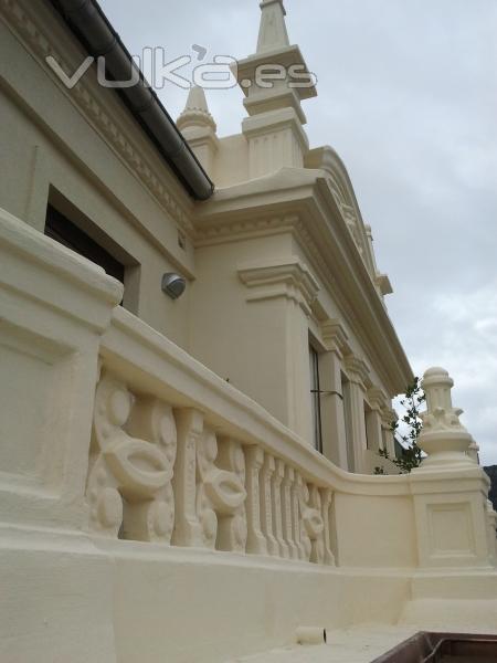 Detalle restauracin de fachada de edificio privado