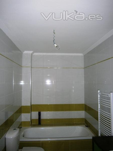 M18 OLIMPIA  Techo Blanco. Mate acrílico lavable, interior-exterior. Gran blancura y fácil aplicació