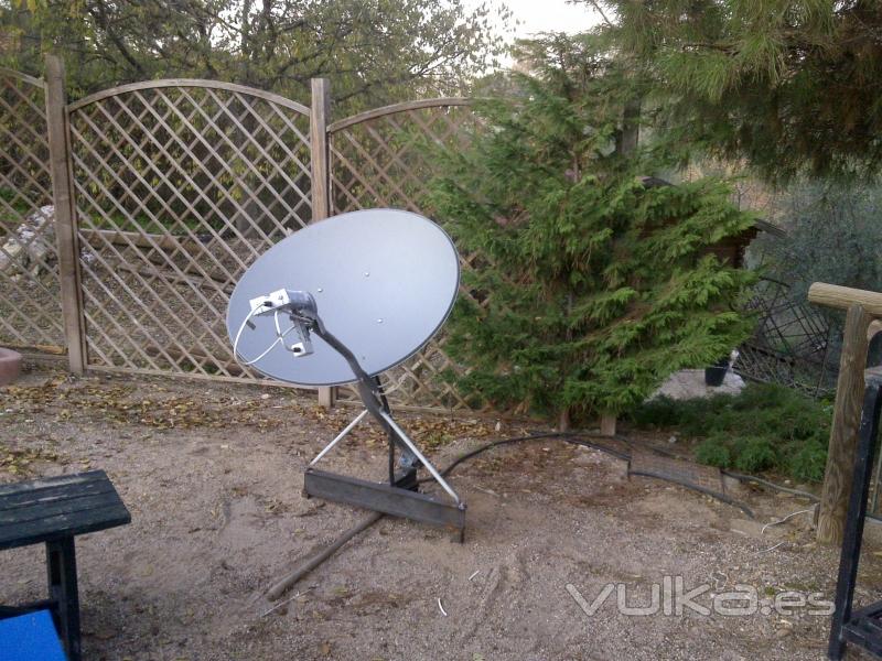 Instalacin de Internet por Satlite(Bideccional) en una finca rural de la Cigarra (Almodvar del R