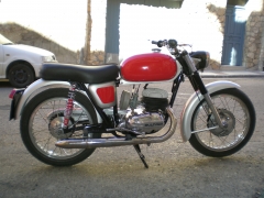 Bultaco b 200 (restauraciones)
