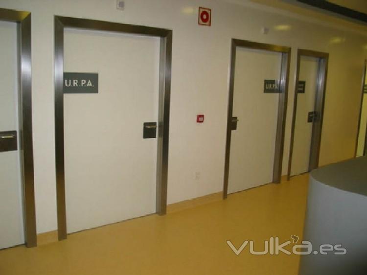 LIBERFUSTA- Puertas Higiencia con cerco de acero inoxidable para hospitales
