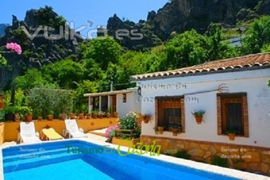 vista piscina,fachada barbacoa en amplio terreno entorno ntural