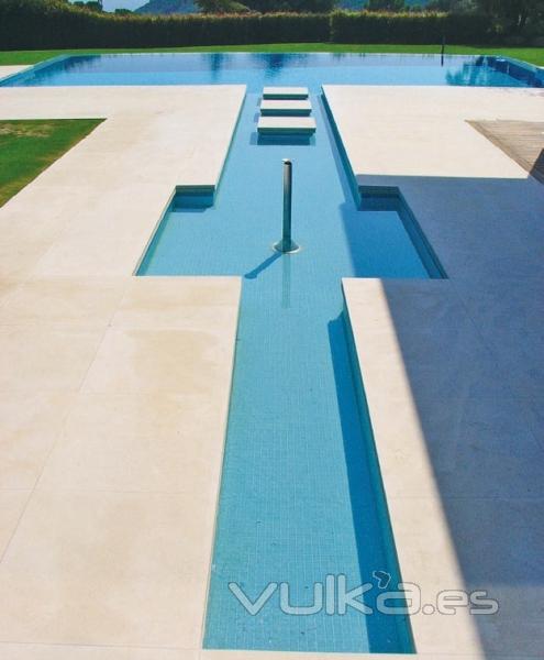 PISCINA DE OBRA DE DISEÑO