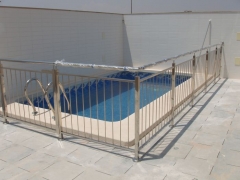 Barana proteccio piscina inox