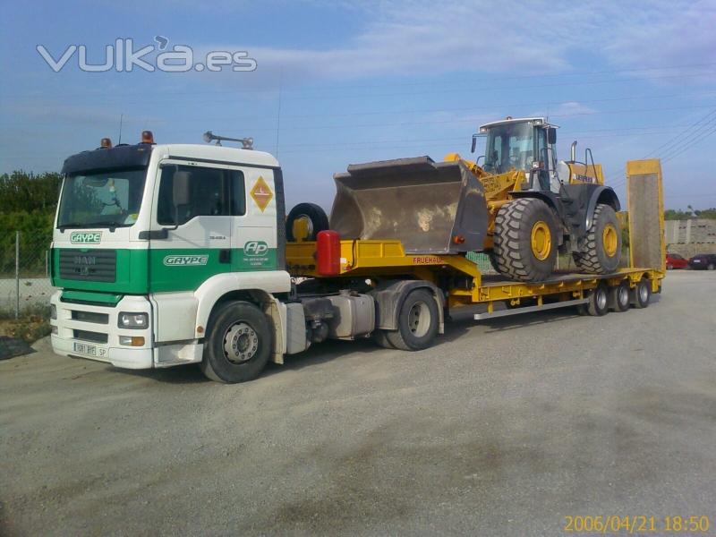 Transportes especiales de maquinaria con gondola