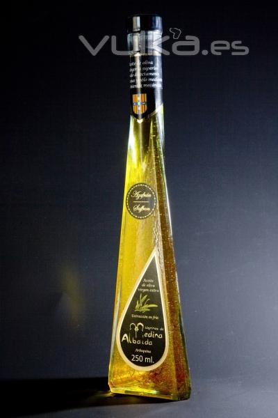 Aceite de oliva vírgen extra 100% arbequina azafrán. Lágrimas de Medina Albaida.
