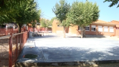 Solera de hormigon pulido zona de juego colegio de camarena -toledo-