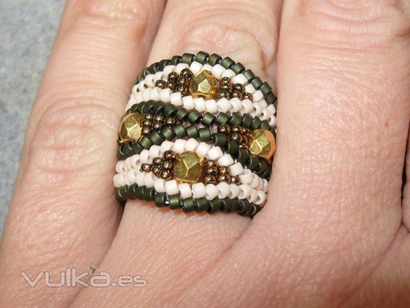 Anillo serpentine, realizado en uno de nuestros cursillos.