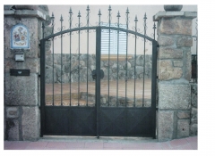 cancelas y puertas de forja