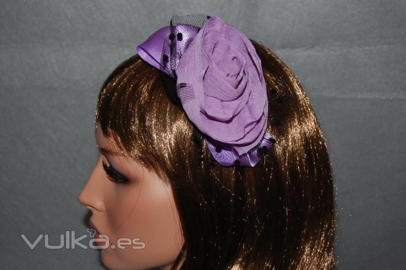 Diadema flor morada por 3.50EUR