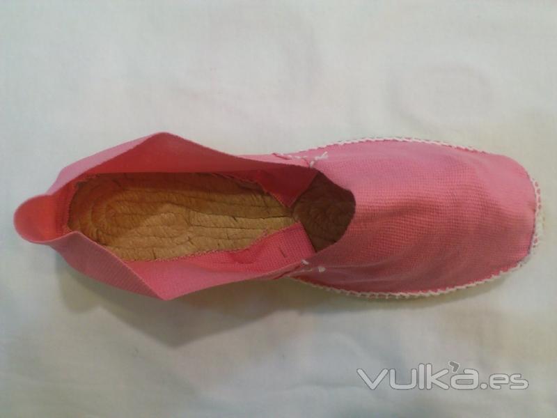 Alpargatas de esparto mujer en colores, 9,75 eur. en www.abaloyesparto.webnode.es