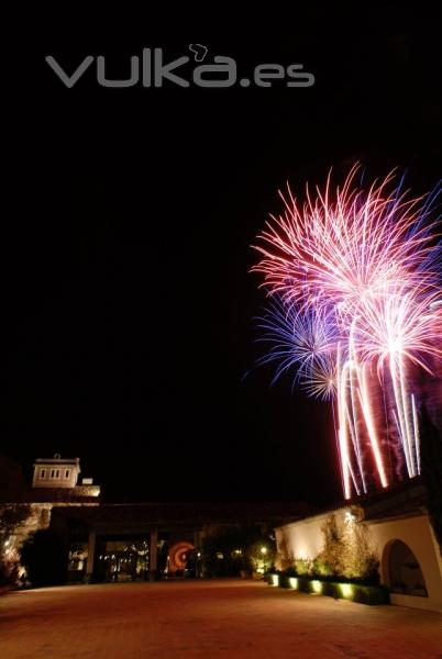 Castillo de fuegos artificiales para una boda