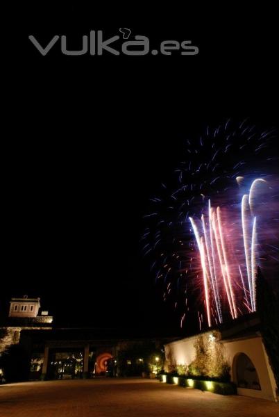 Castillo de fuegos artificiales para una boda