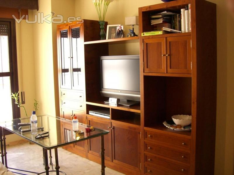 Mueble de Tv a medida en cerezo.