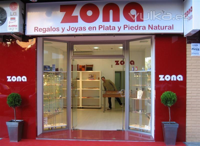 Tienda ZONA Plaza Escultor Frechina, 15  Valencia.