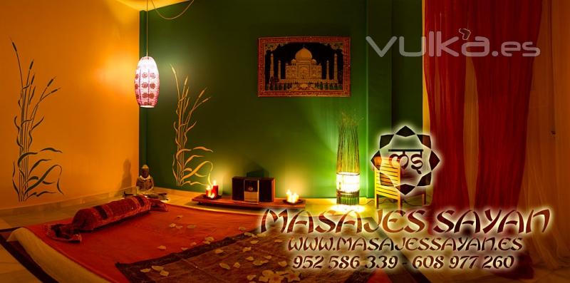 Sala 2.- Masajes en futón (thai, interactivo y parejas)