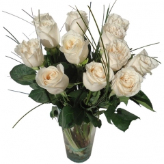 Regala rosas a domicilio. ramo de rosas blancas para enviar flores online.