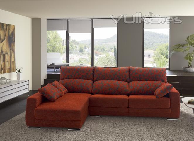 sofa chaiselong en rojo