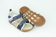Sandalia de geox, modelo b22h0a,  disponble tambien en camel, wwwtrescatorcezapatoscom
