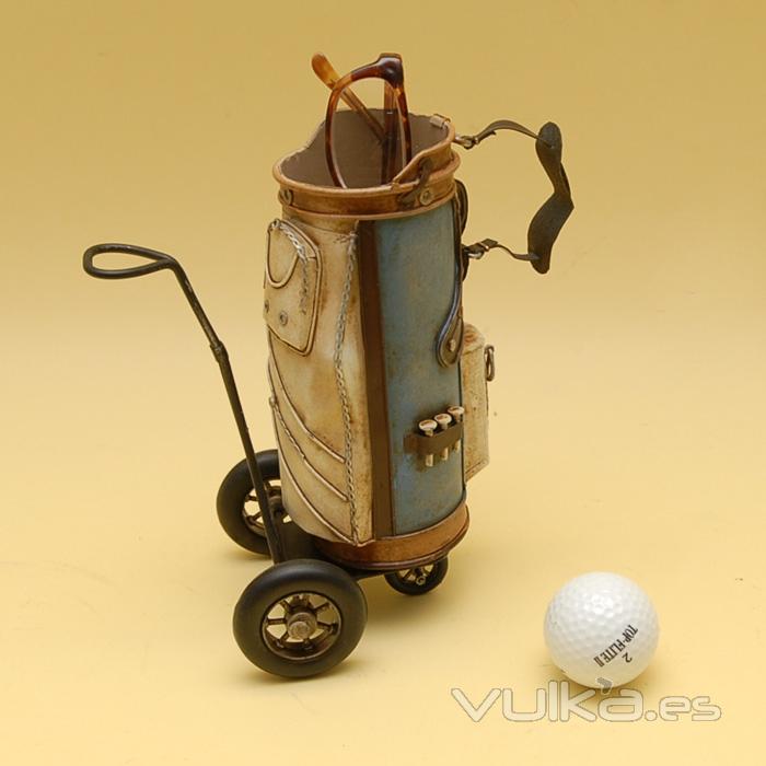  Rplica carro de golf. Medidas:10x10x20 cm